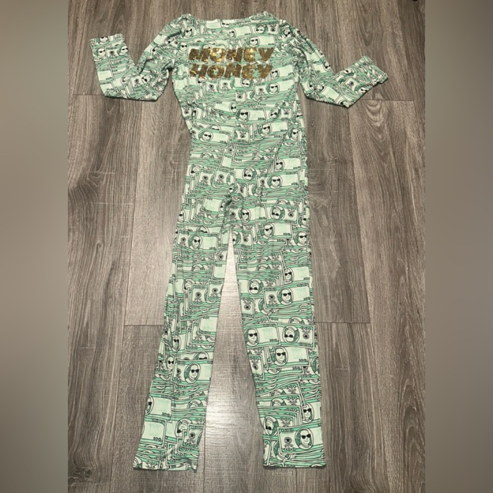 New with tag Onesie pajamas size small